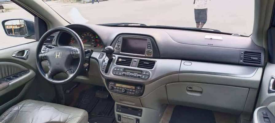A picture of 2007 Honda Odyssey Hatchback