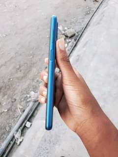 A picture of Gb 64 ram 4 240k Nafanya exchange unaongeza na ela
