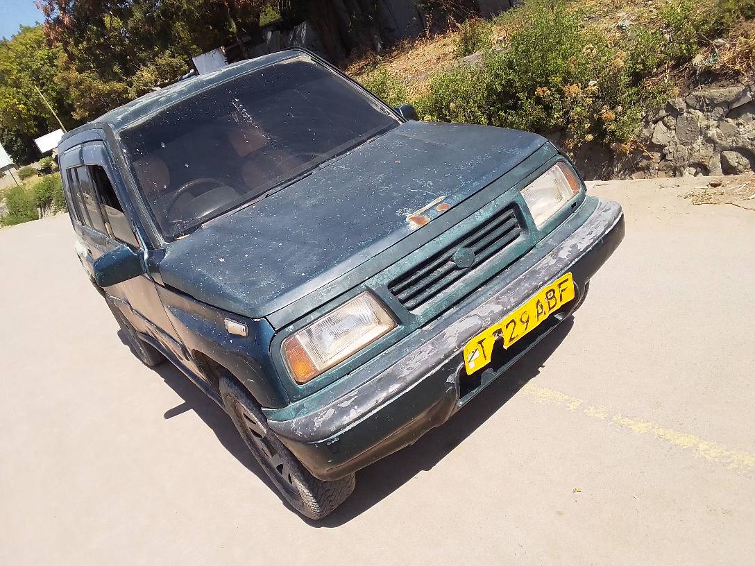 A picture of Suzuki escudo