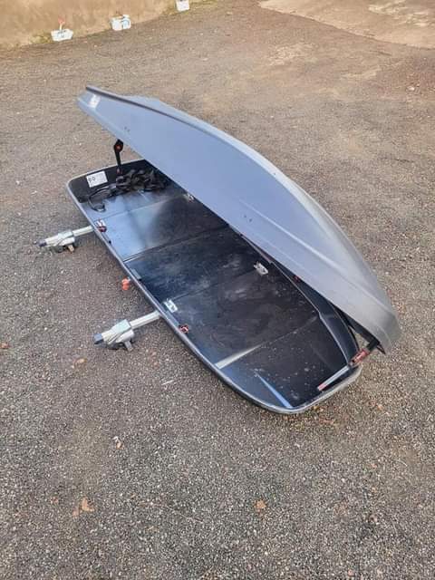 A picture of Roof Box