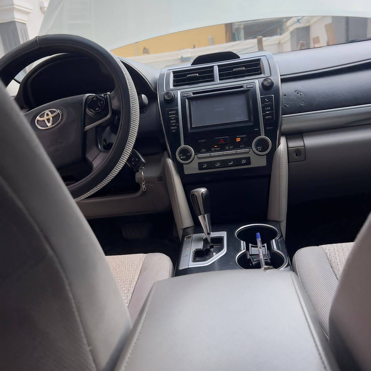 A picture of Tokunbo Standard 2014 Toyota Camry