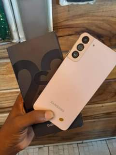 A picture of SAMSUNG S22 PLUS