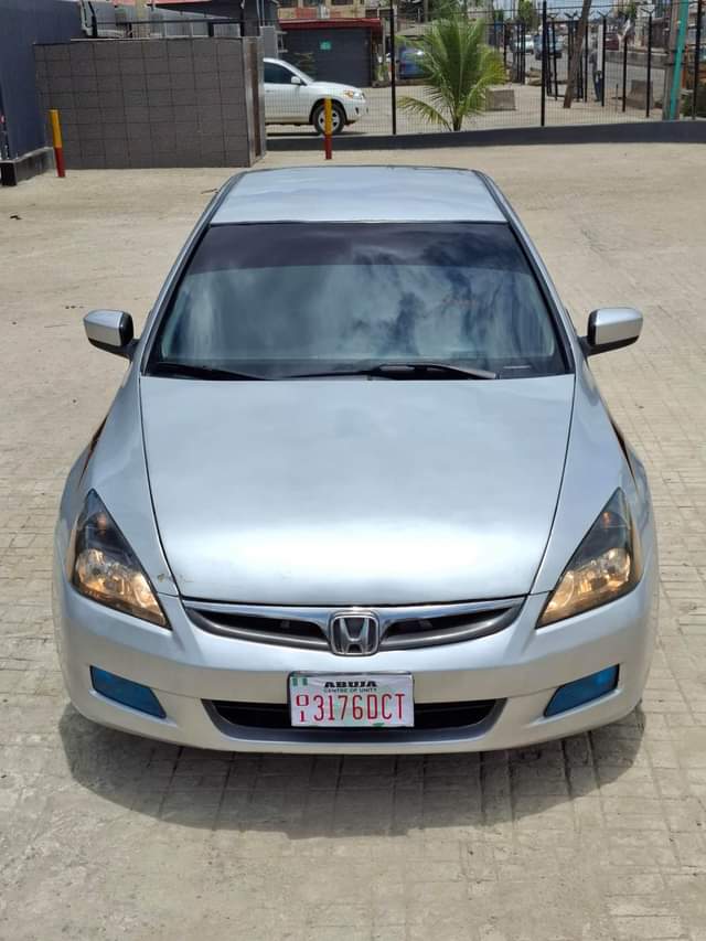 A picture of Honda Accord 2006