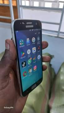 A picture of Samsung s6 plain Gb 32 ram 2 Exchange luksa