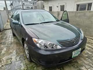 A picture of Neatly used Toyota Camry pure first body untempered engine gear