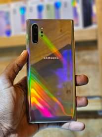 A picture of SAMSUNG GALAXY NOTE 10 DOT full display