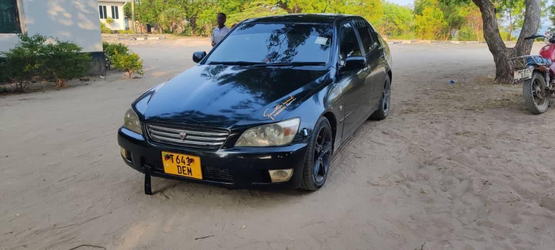 used toyota altezza