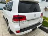 A picture of LANDCRUISER VX VXR UN REGISTERED 0765242424 Call WhatsApp INSTAGRAM Magari