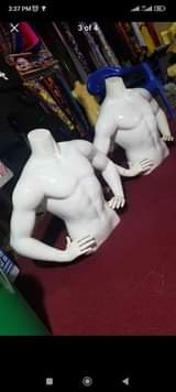A picture of Mens top half dummy