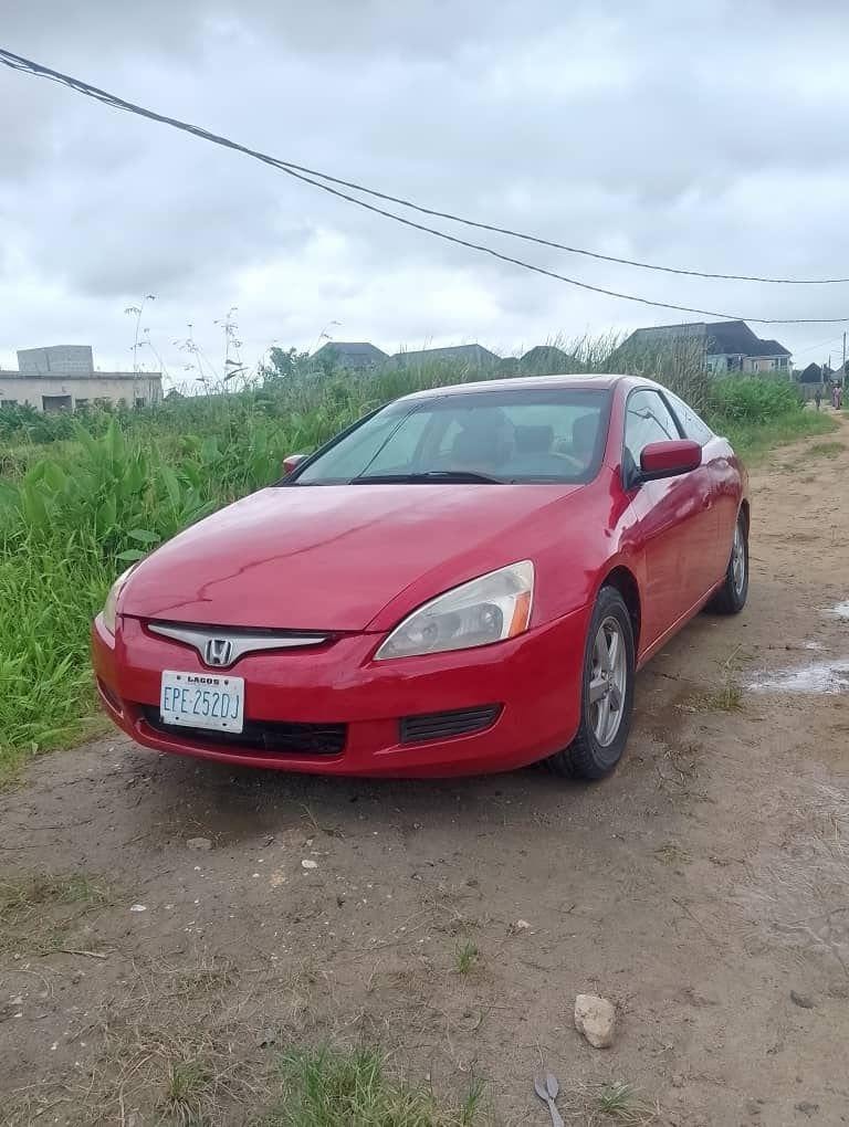A picture of 2006 Honda accord coupe