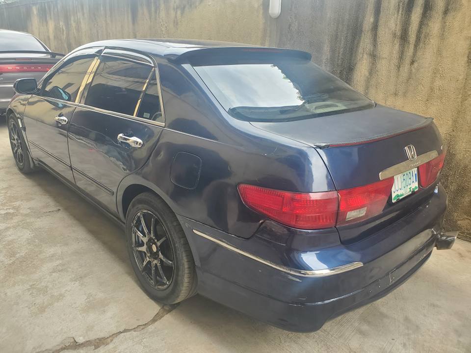 A picture of Honda accord 2006 v4