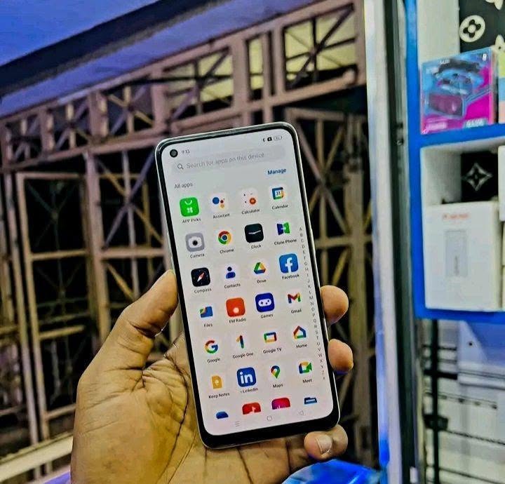 A picture of Oppo a96