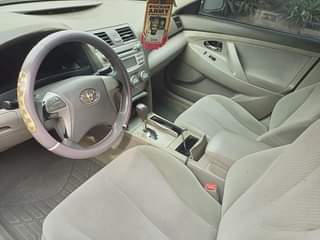 A picture of Toyota Camry LE 2010