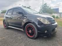 A picture of Toyota Ist DY Kali sana