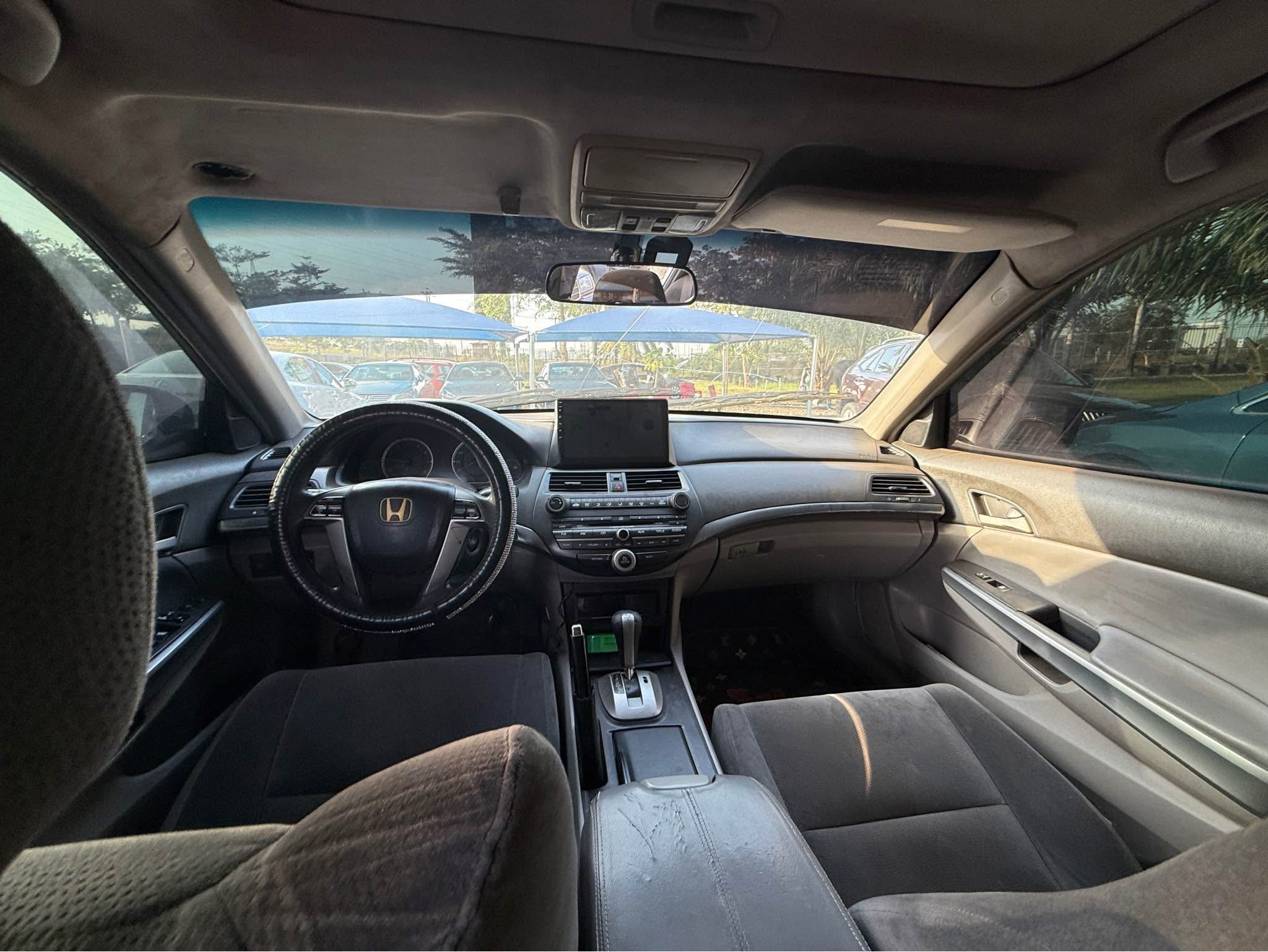 A picture of Honda accord 2009 model