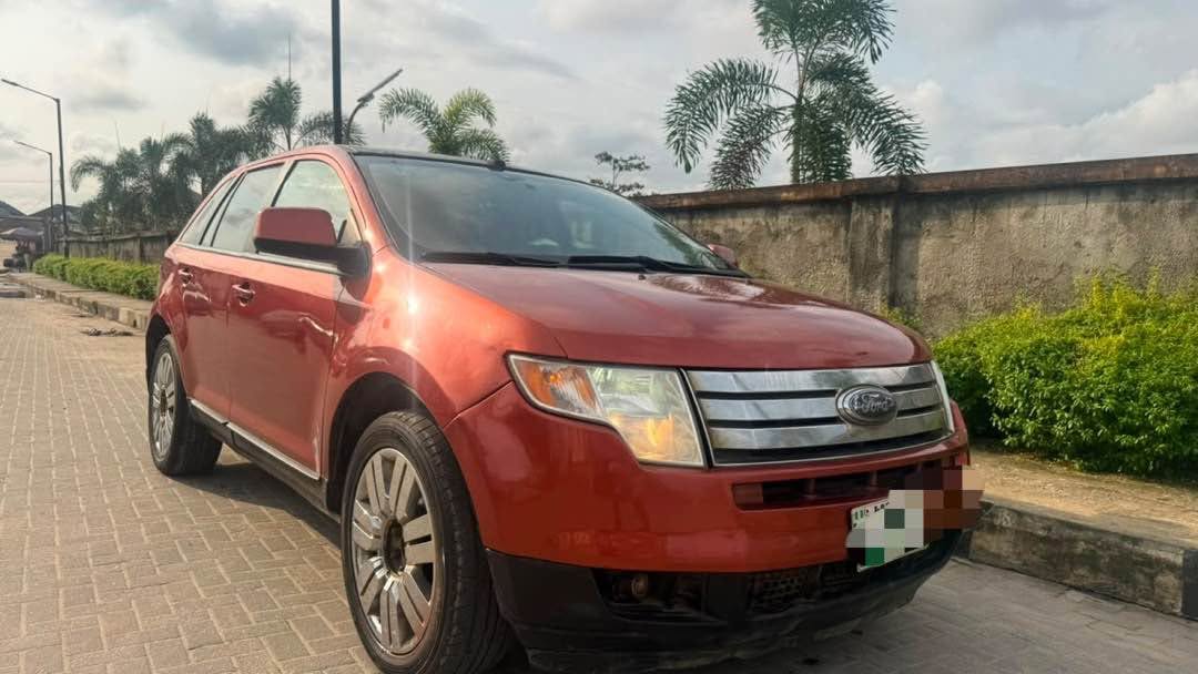 A picture of Awoof 2008 Ford Edge