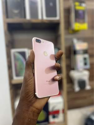 A picture of Iphone 7plus 128Gb