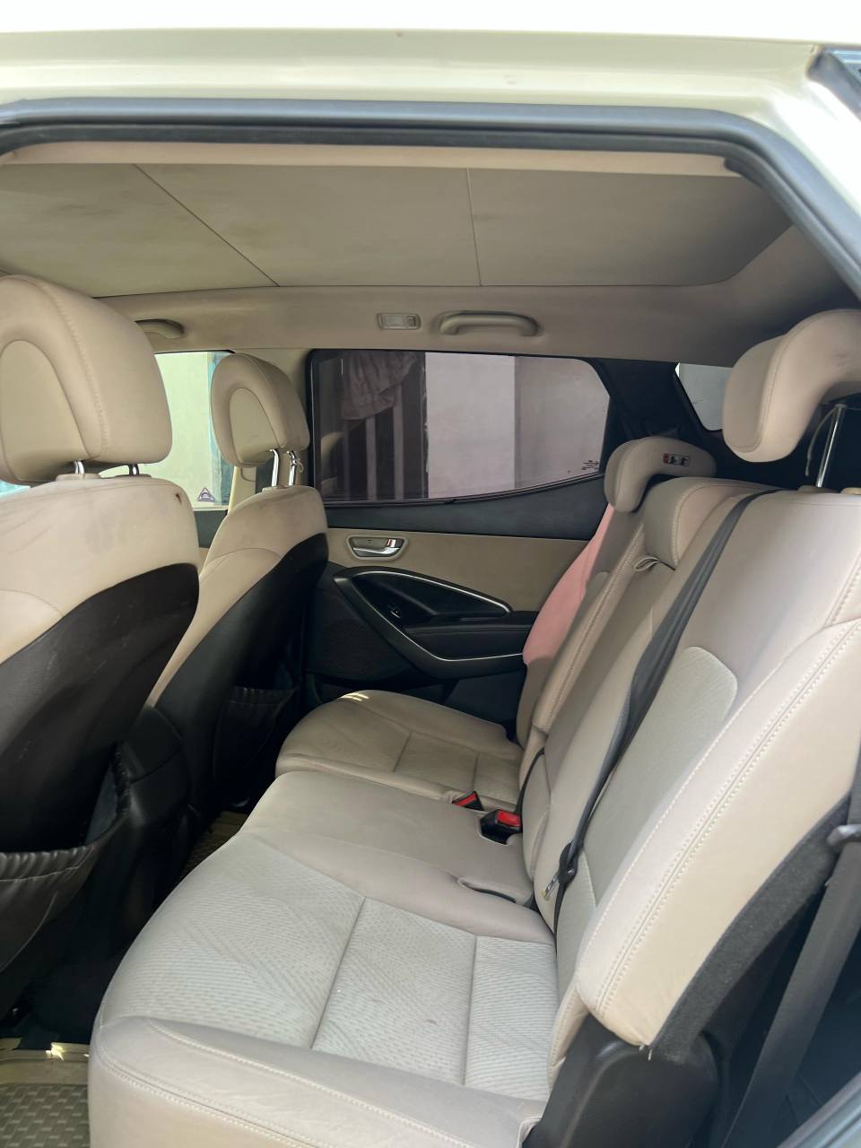 A picture of Extremely clean used 2014 Hyundai Santa Fe 3 row seats