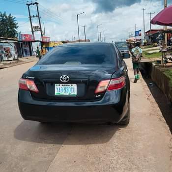 A picture of Toyota camry 2008 model Engine and gear Ac chilling buy