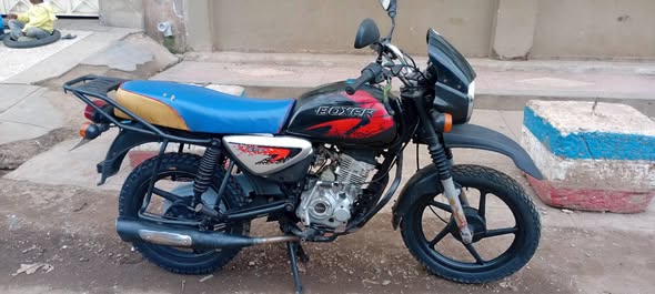 bajaj boxer