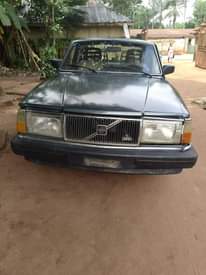 A picture of Volvo 240