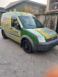 A picture of Very clean 2010 direct Belgium Lagos cleared Mini van Ford