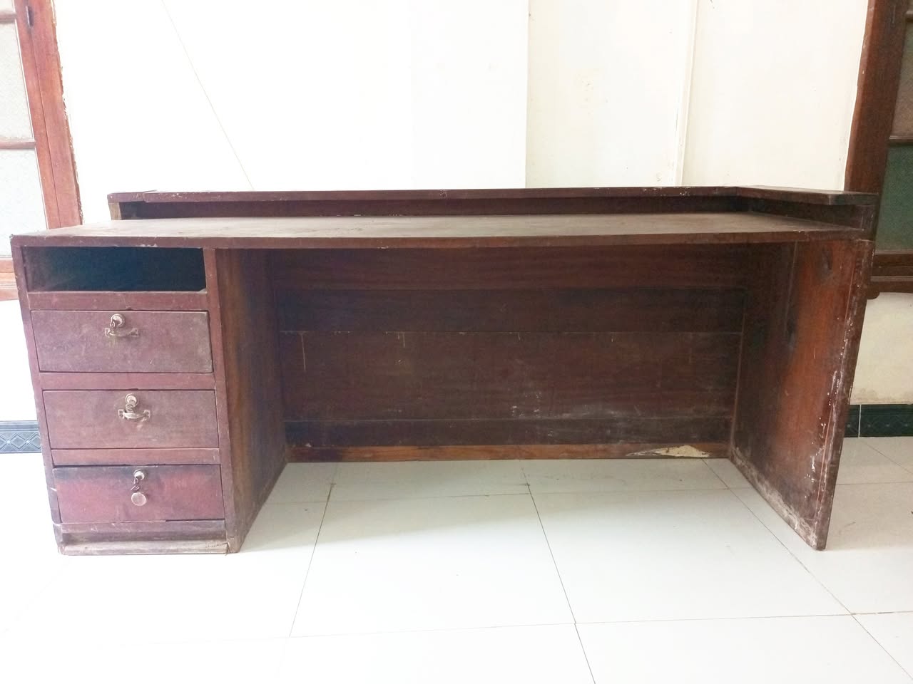 A picture of Stylish Wood Counter Table