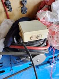 A picture of Compressor kubwaaaaa Full Haina kipengele Bei ni 2100000 Pigaaa 0744438090
