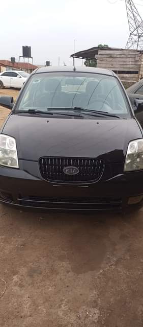 A picture of Kia picanto neatly used A c chilling Painted 4good tyres