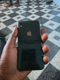 A picture of IPHONE X GB 64
