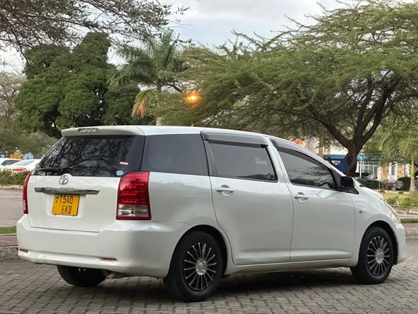 A picture of Toyota Wish