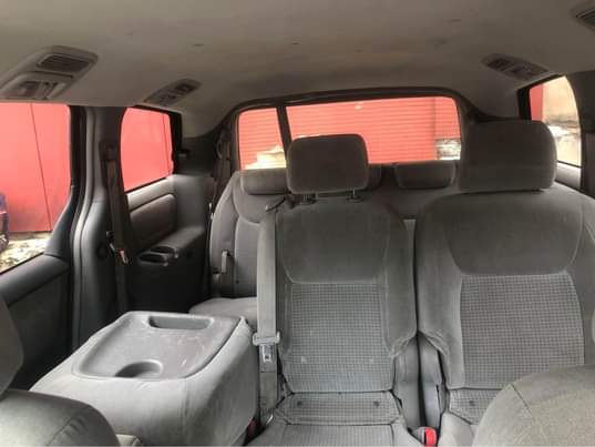 A picture of Toyota sienna 2006
