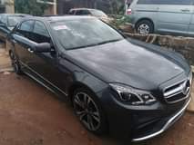 A picture of Mercedes Benz 350