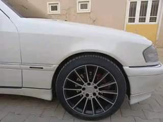 A picture of Benz c230