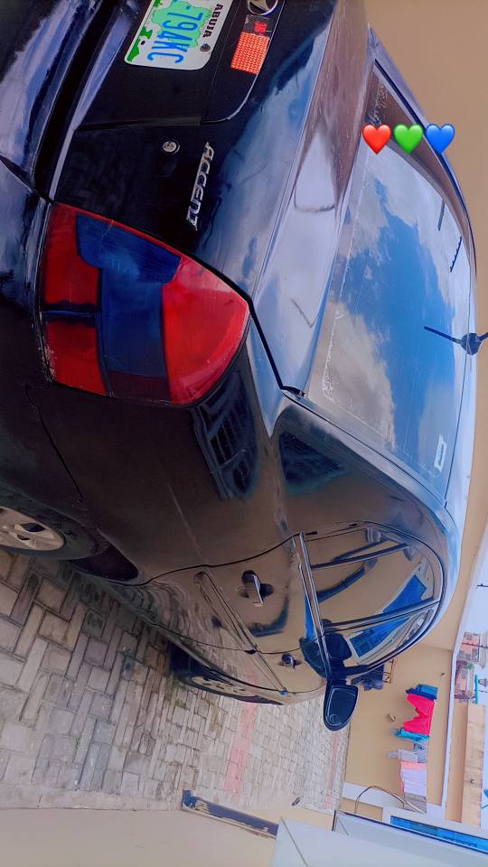 A picture of Hyundai accent 09_2 500000
