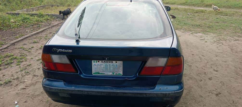 A picture of Nissan Primera. 08101444821