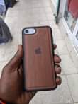 A picture of iPhones Se Gb64 Bettry 93 Haina kipengele
