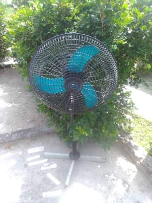 A picture of Chagua feni Bei RAHISI Kila moja 30000 tu
