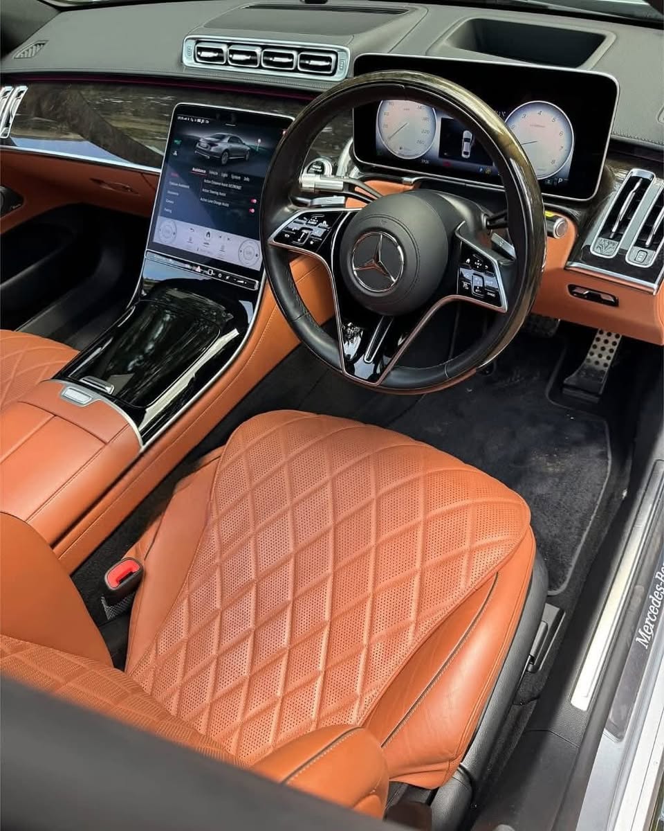 A picture of MERCEDES BENZ S