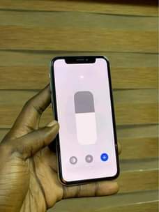 A picture of IPHONE X