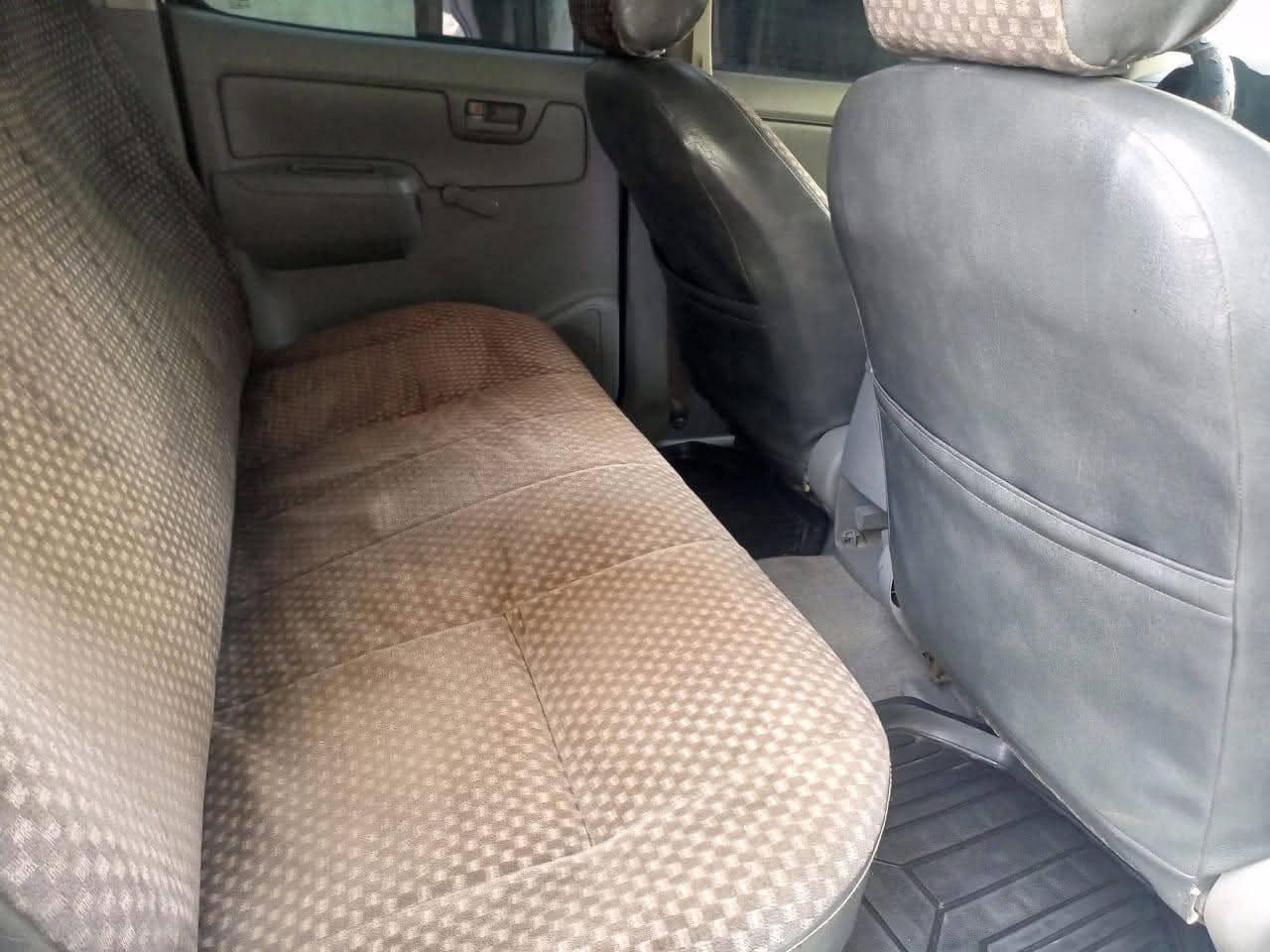 A picture of 2012 Registered 2012 hilux. Manual with aux registered 2012 hilux.