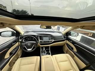 A picture of 2015 TOYOTA HIGHLANDER LIMITED