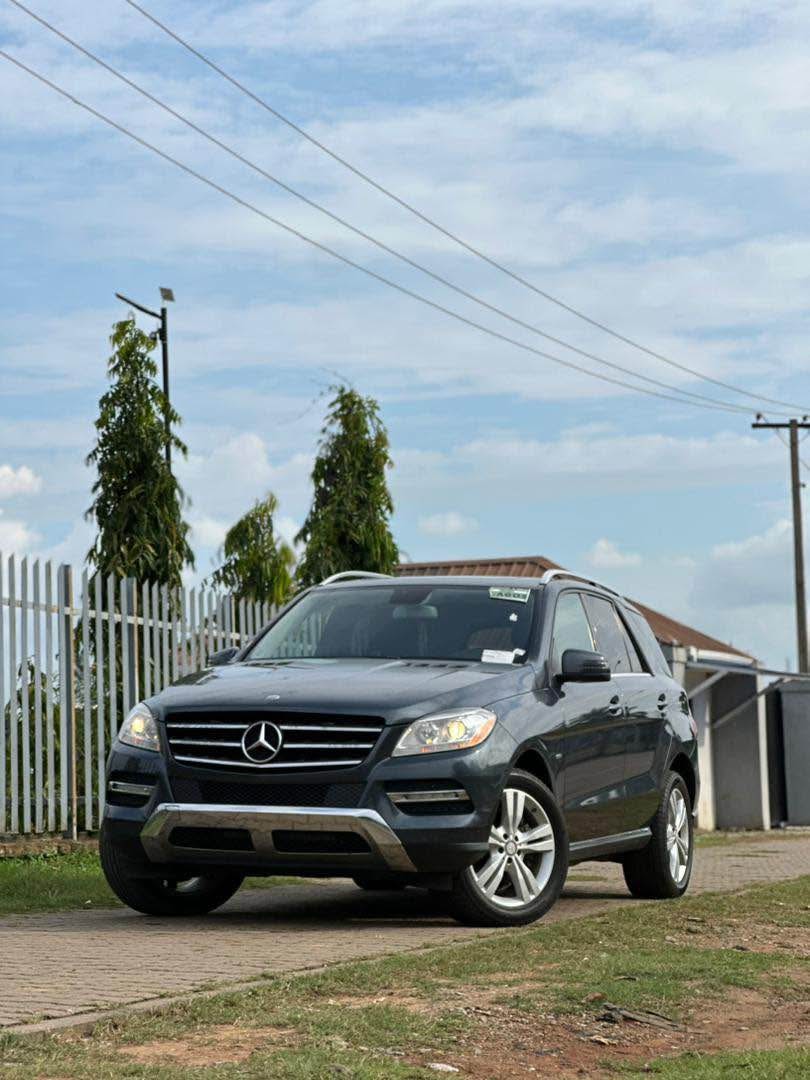 A picture of Mercedes Benz ML350