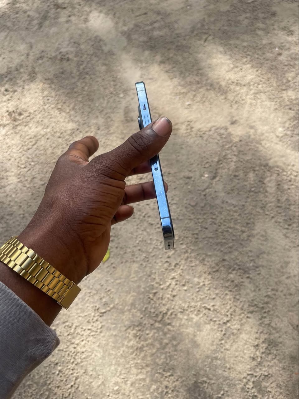 A picture of Iphone 13 pro