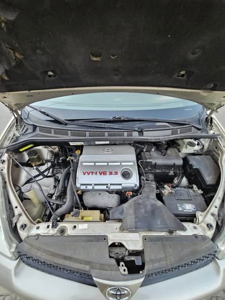 A picture of TOYOTA SIENNA 2006