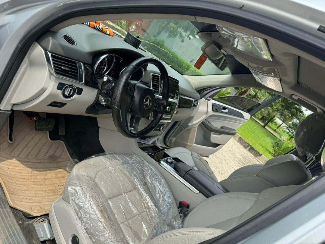 A picture of Sharp 2017 Mercedes Benz GLE 31.5m