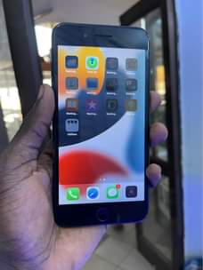 A picture of iPhone 7 Plus 128gb 400k WhatsApp or call 0759979422 0773648989