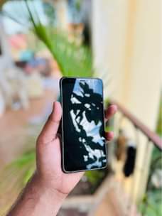 A picture of S8 active 4 64gb unbreakable