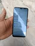 A picture of Inauzwa Samsung A20 ina kidot juu nataka 130 nicheki inbox