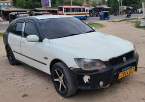 A picture of  Toyota Altezza Beams 2000 Full ac Android radio Price